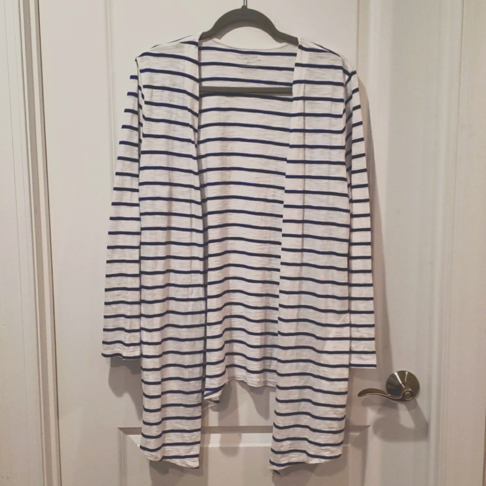Chico's Ultimate Tee Cover Royal Blue & White